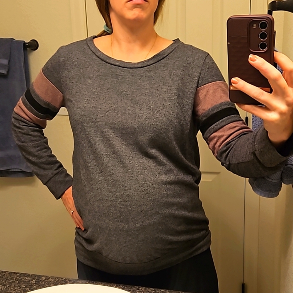 Long Sleeves Maternity shirt